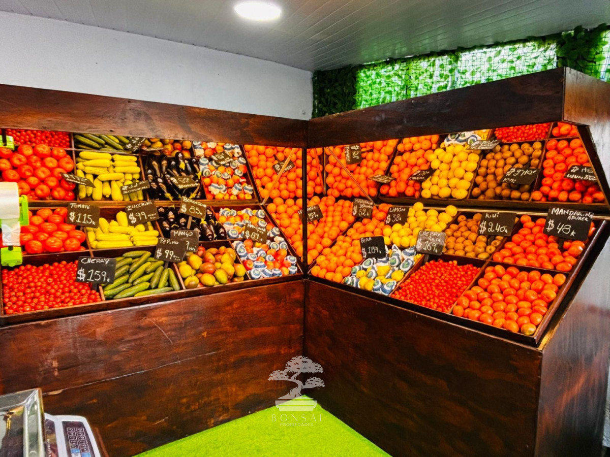 Local Comercial ID.880 - Venta Autoservice - Verdulería Buceo Montevideo. S