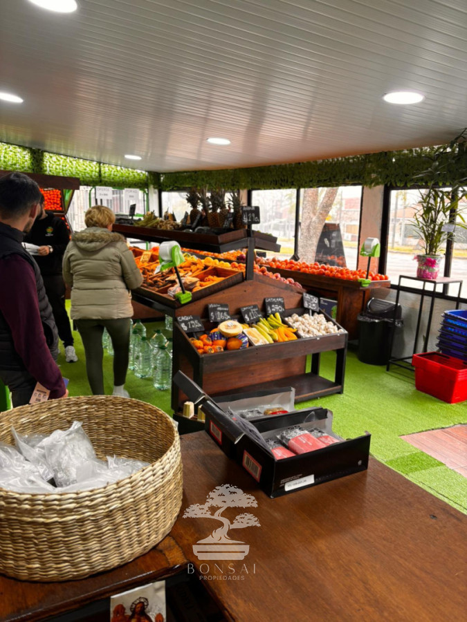 Local Comercial ID.880 - Venta Autoservice - Verdulería Buceo Montevideo. S