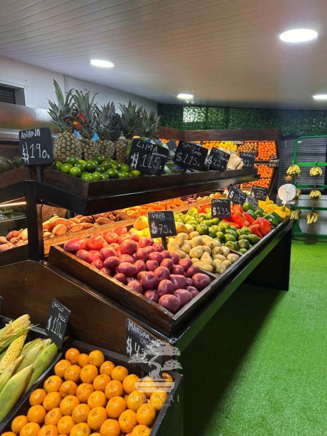 Local Comercial ID.880 - Venta Autoservice - Verdulería Buceo Montevideo. S