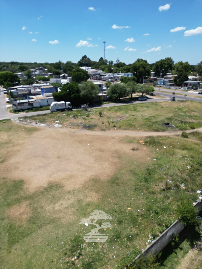 Terreno ID.1065 - Venta Terreno sobre esquina 1500m2 Colón Montevideo C