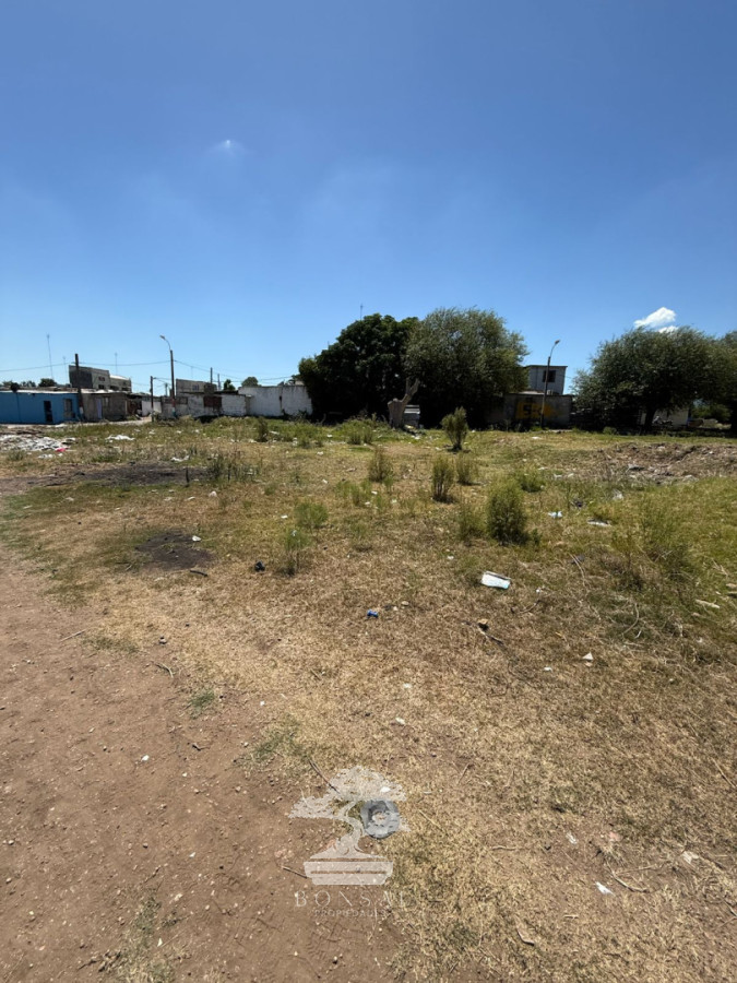 Terreno ID.1065 - Venta Terreno sobre esquina 1500m2 Colón Montevideo C