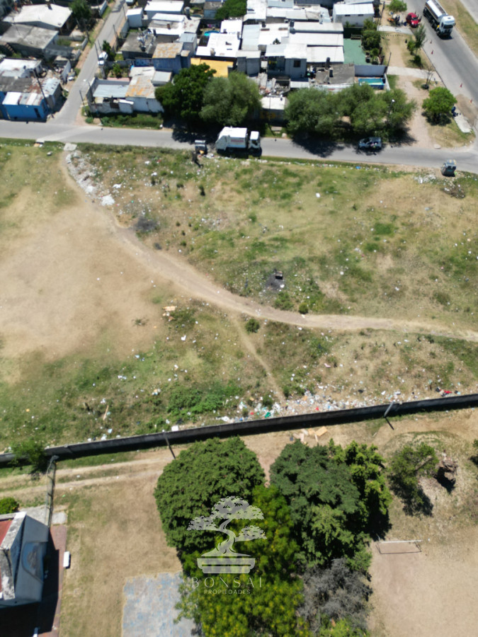 Terreno ID.1065 - Venta Terreno sobre esquina 1500m2 Colón Montevideo C