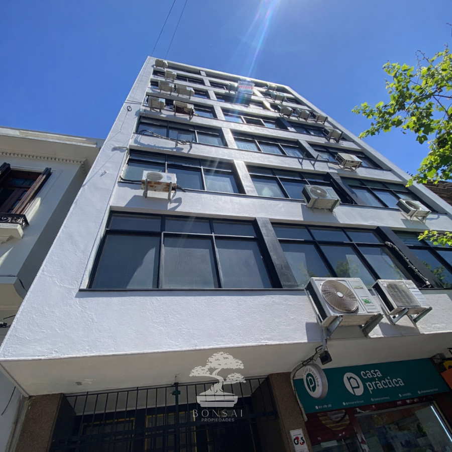 Oficina ID.895 - Alquiler Oficina o Consultorio Centro Montevideo N