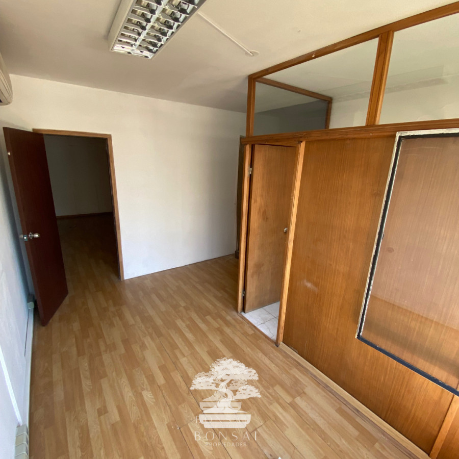 Oficina ID.895 - Alquiler Oficina o Consultorio Centro Montevideo N