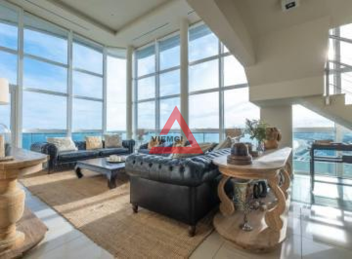 Apartamento ID.60 - Dúplex de lujo 4 dormitorios con vista al mar en Torre Aquarela, Playa Mansa – Punta del Este