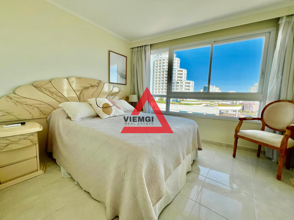 Apartamento ID.31 - Apartamento 3 Dormitorios y Servicio – Millenium Tower, Playa Mansa