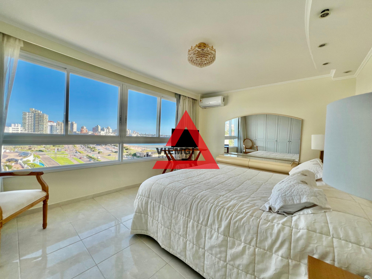 Apartamento ID.31 - Apartamento 3 Dormitorios y Servicio – Millenium Tower, Playa Mansa