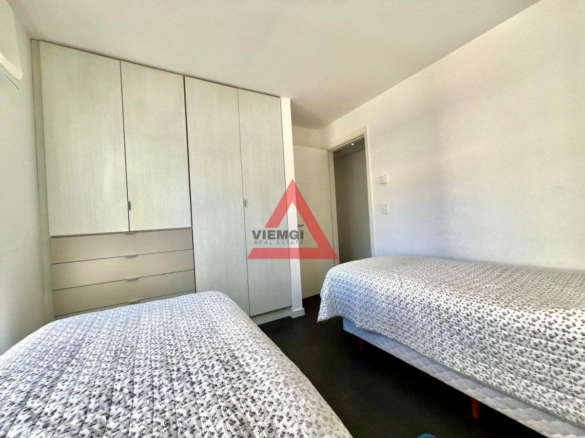 Apartamento ID.252 - Apartamento 3 dormitorios Frente al Mar ,  Península, Punta del Este