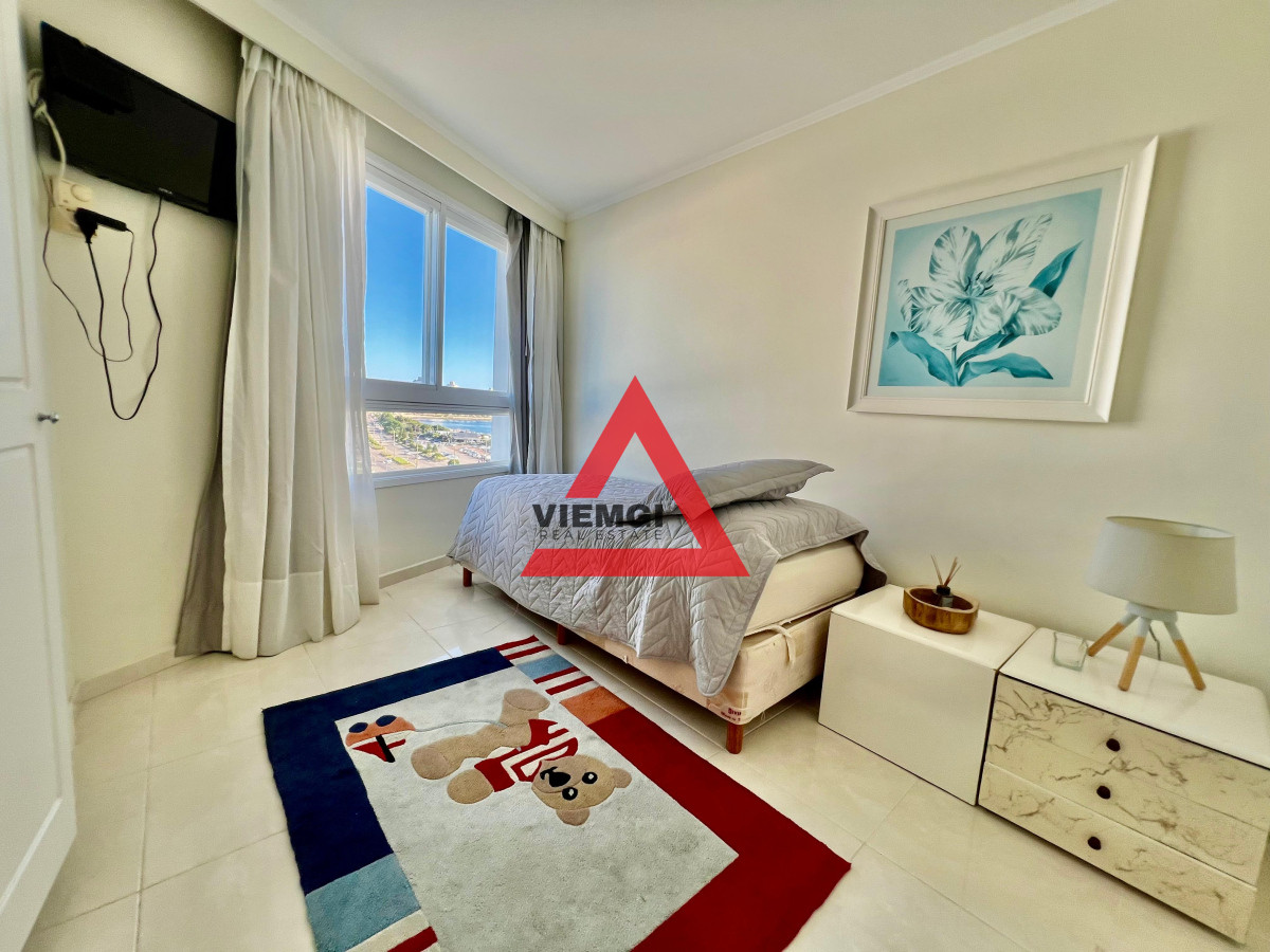 Apartamento ID.31 - Apartamento 3 Dormitorios y Servicio – Millenium Tower, Playa Mansa