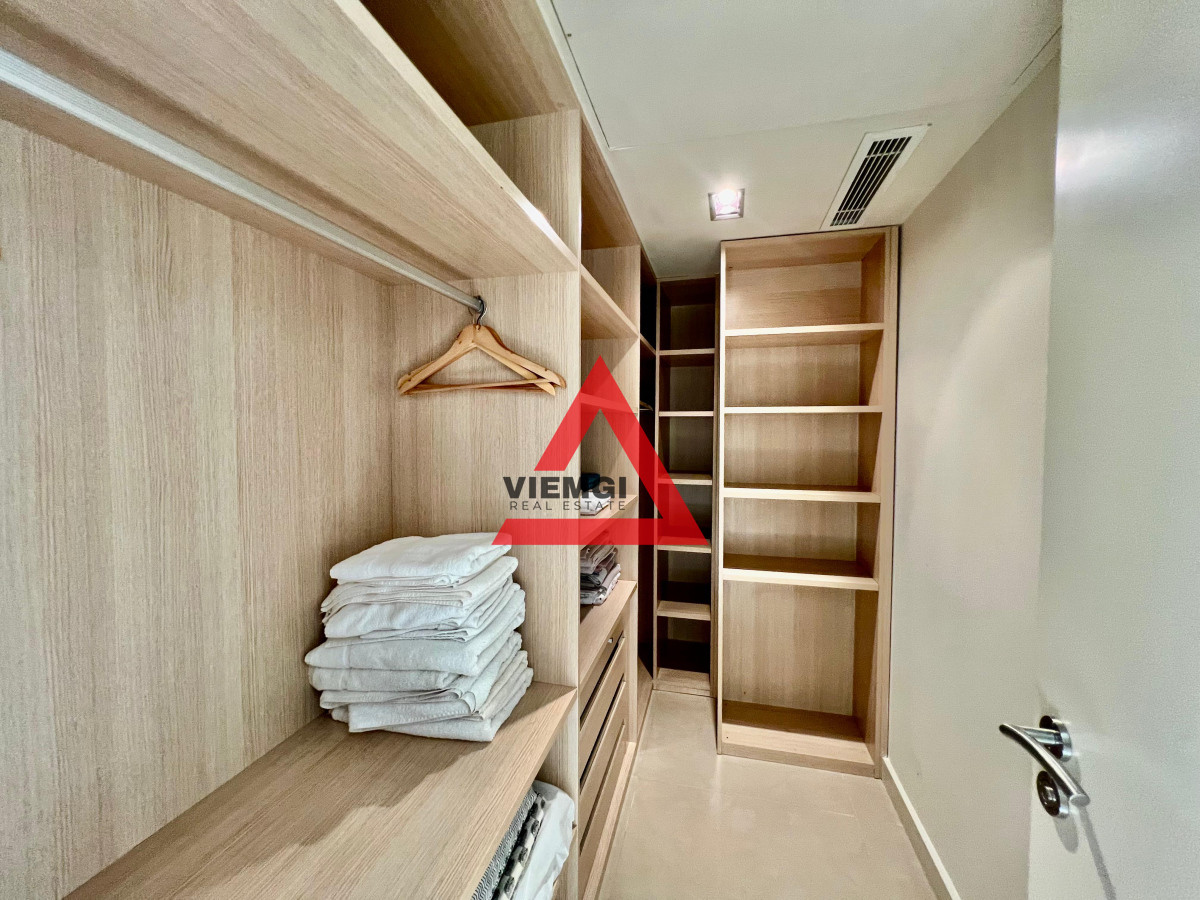 Apartamento ID.52 -   Phenthouse  en venta 4 dormitorios en Torre Aquarela – Playa Mansa, Punta del Este 