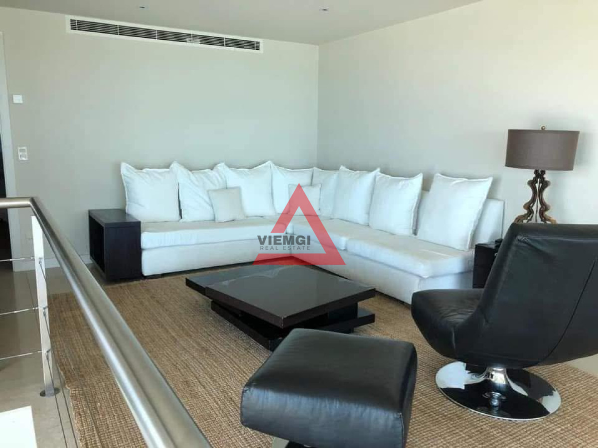 Apartamento ID.60 - Dúplex de lujo 4 dormitorios con vista al mar en Torre Aquarela, Playa Mansa – Punta del Este