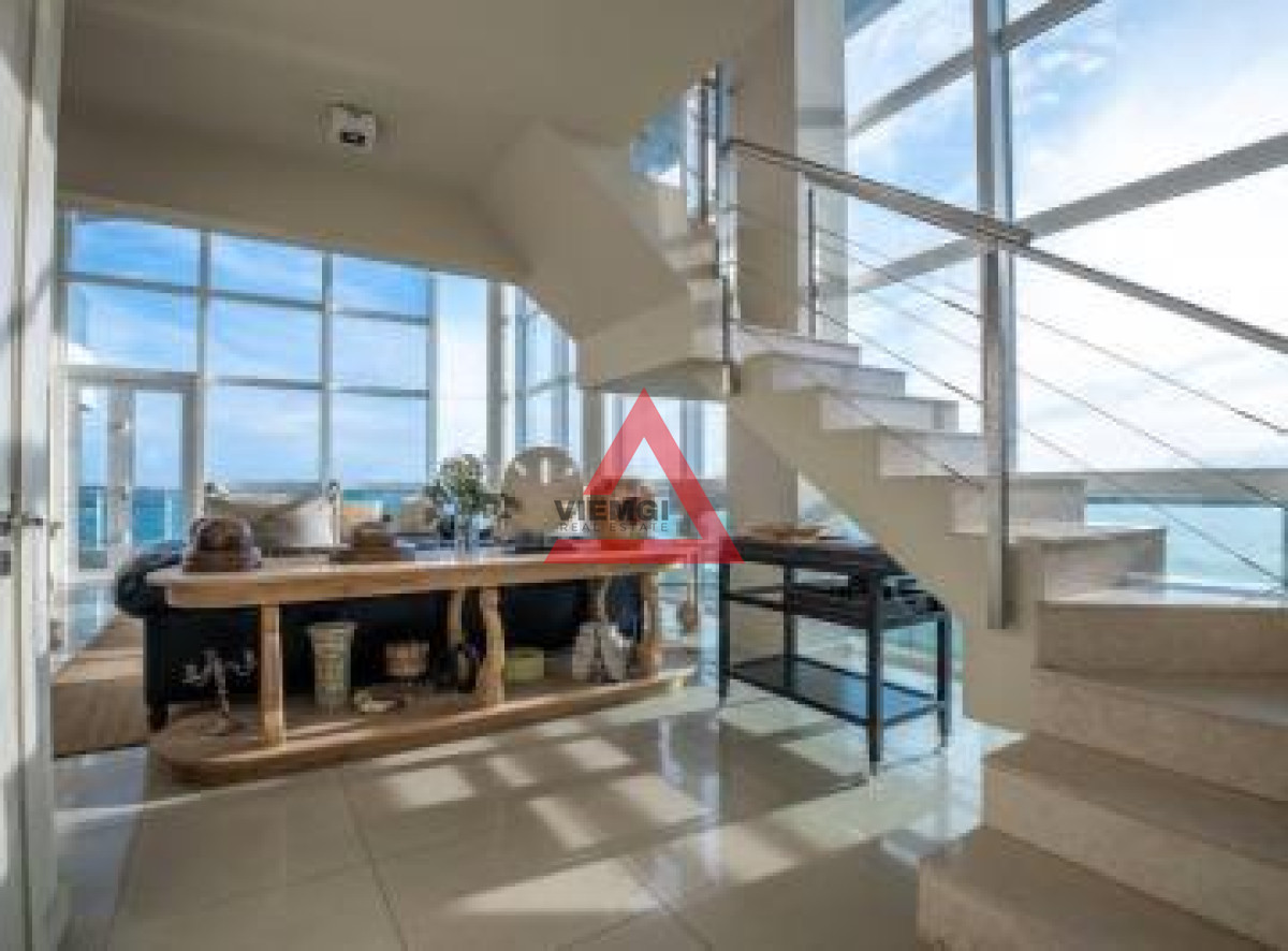 Apartamento ID.60 - Dúplex de lujo 4 dormitorios con vista al mar en Torre Aquarela, Playa Mansa – Punta del Este