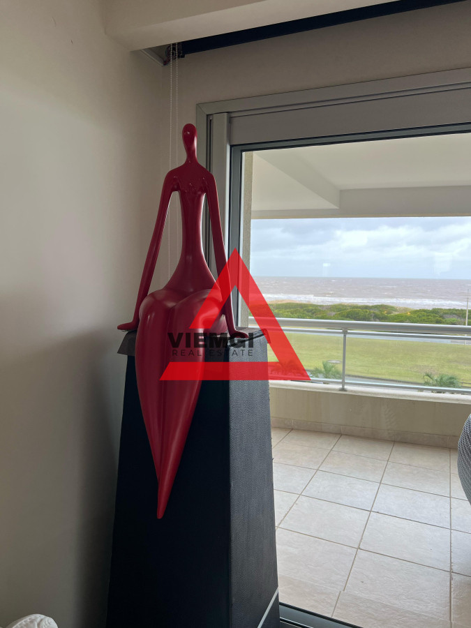 Apartamento ID.29 - Apartamento 3 dormitorios y servicio frente al mar – Playa Brava-Torre Lobos, Punta del Este