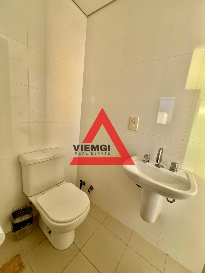 Apartamento ID.52 -   Phenthouse  en venta 4 dormitorios en Torre Aquarela – Playa Mansa, Punta del Este 