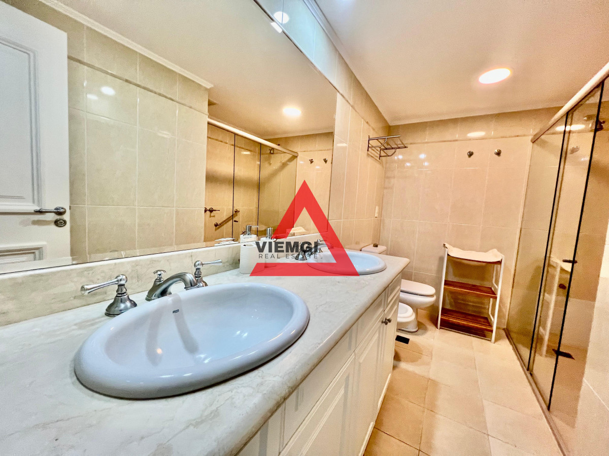 Apartamento ID.31 - Apartamento 3 Dormitorios y Servicio – Millenium Tower, Playa Mansa
