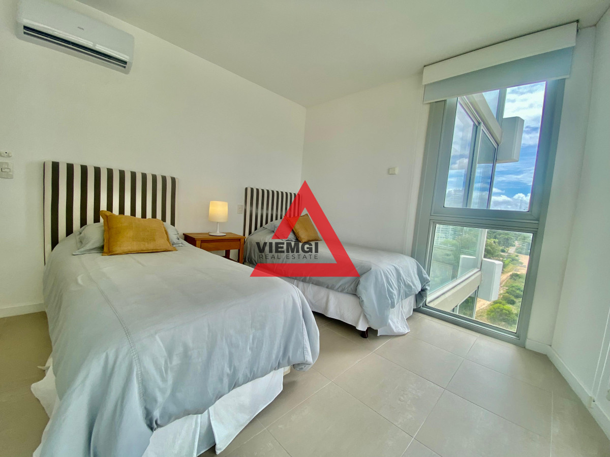 Apartamento ID.36 - APARTAMENTO 3 dormitorios y servicio 