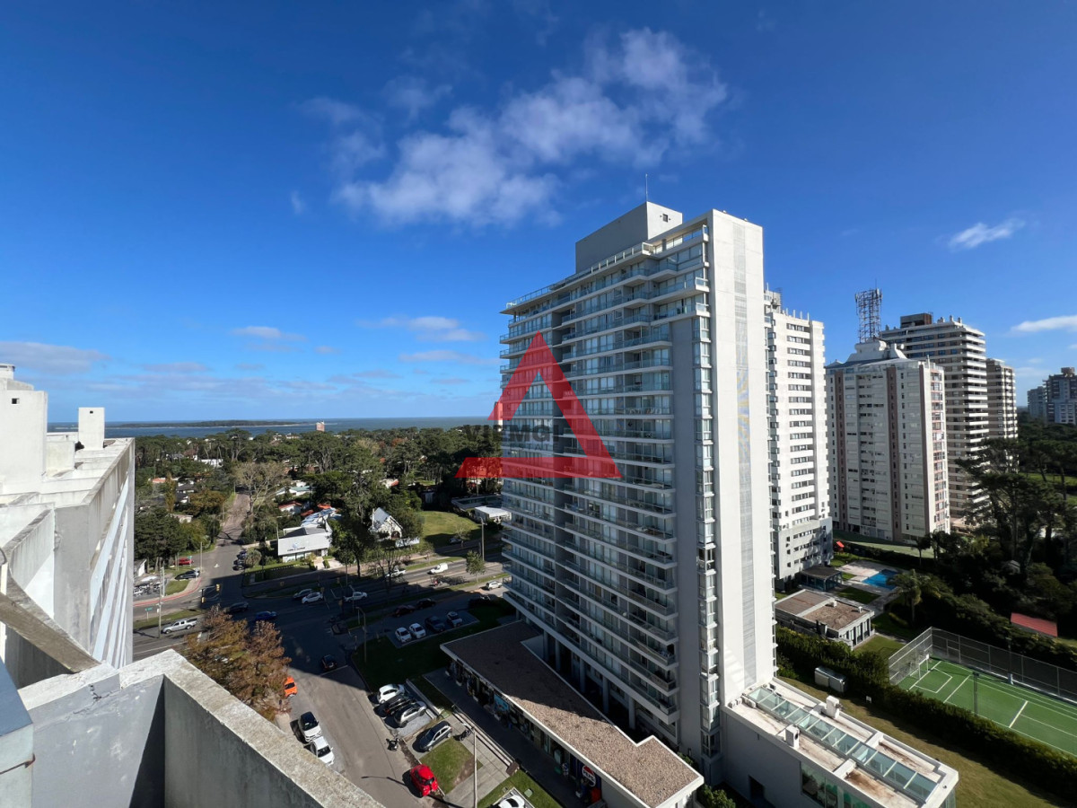 Apartamento ID.267 - Apartamento en Venta Piso Alto de 2 dormitorios en Roosevelt 
