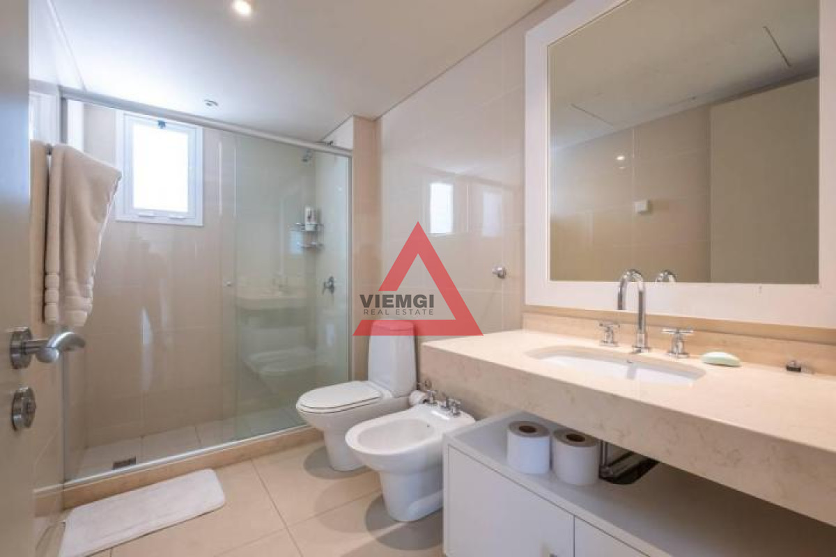 Apartamento ID.60 - Dúplex de lujo 4 dormitorios con vista al mar en Torre Aquarela, Playa Mansa – Punta del Este