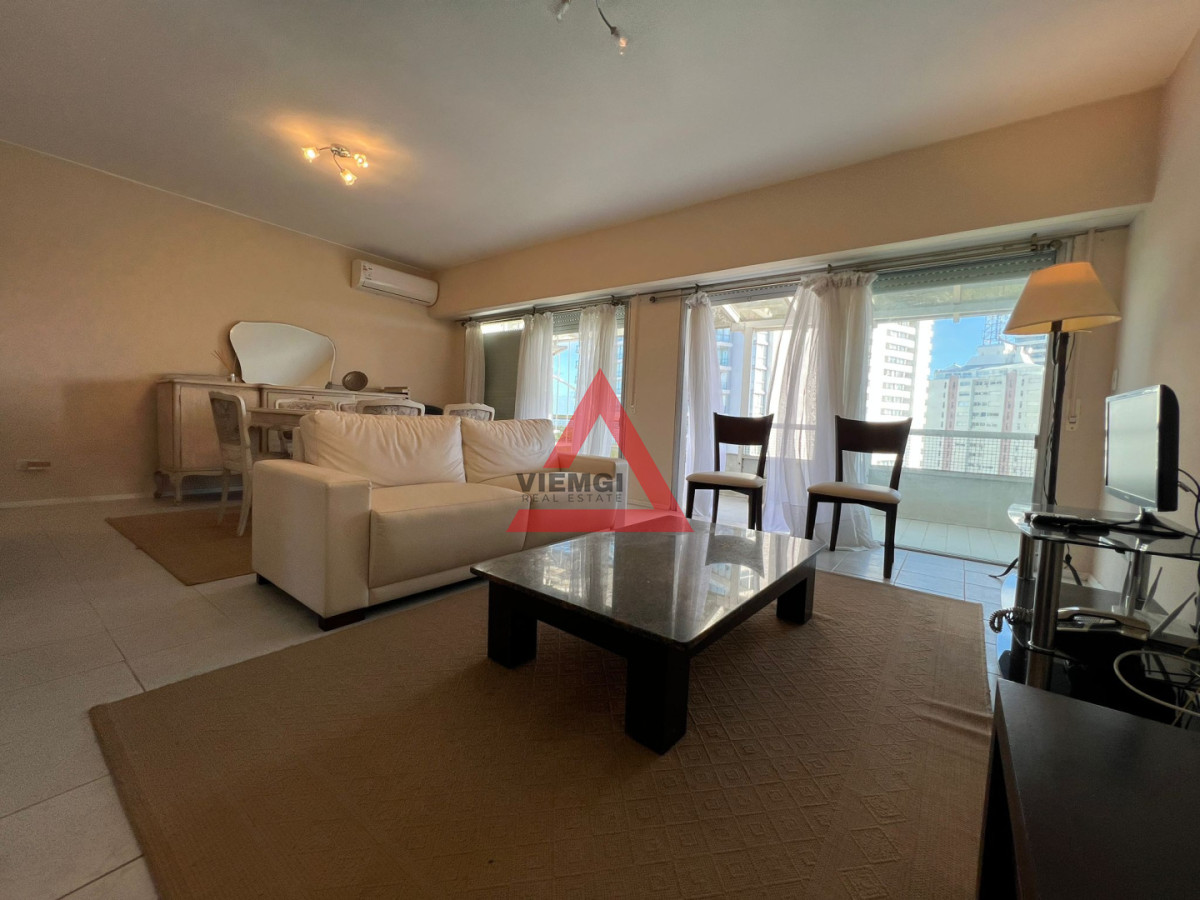Apartamento ID.267 - Apartamento en Venta Piso Alto de 2 dormitorios en Roosevelt 
