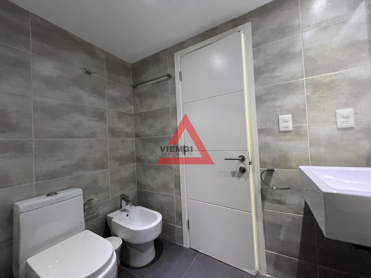 Apartamento ID.252 - Apartamento 3 dormitorios Frente al Mar ,  Península, Punta del Este