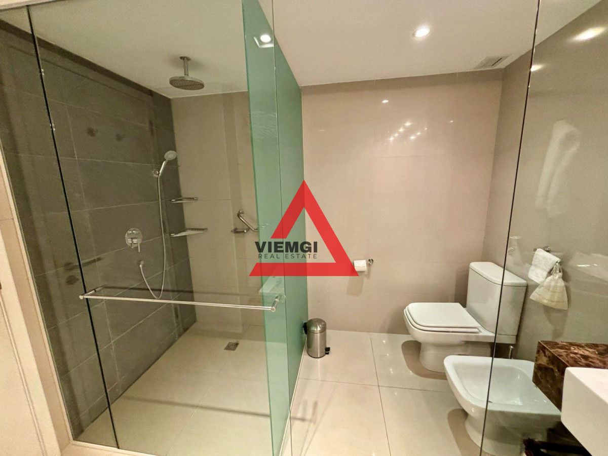 Apartamento ID.46 - Departamento Frente al Mar en Playa Brava – 3 Dormitorios y Servicio en Tiburón III