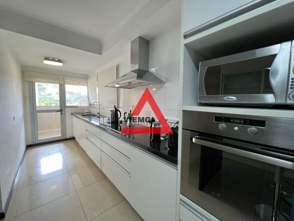 Apartamento ID.29 - Apartamento 3 dormitorios y servicio frente al mar – Playa Brava-Torre Lobos, Punta del Este