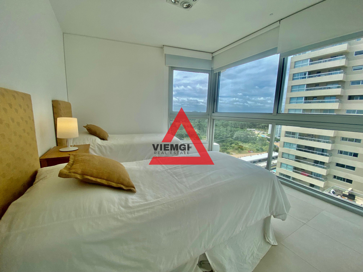Apartamento ID.36 - APARTAMENTO 3 dormitorios y servicio 