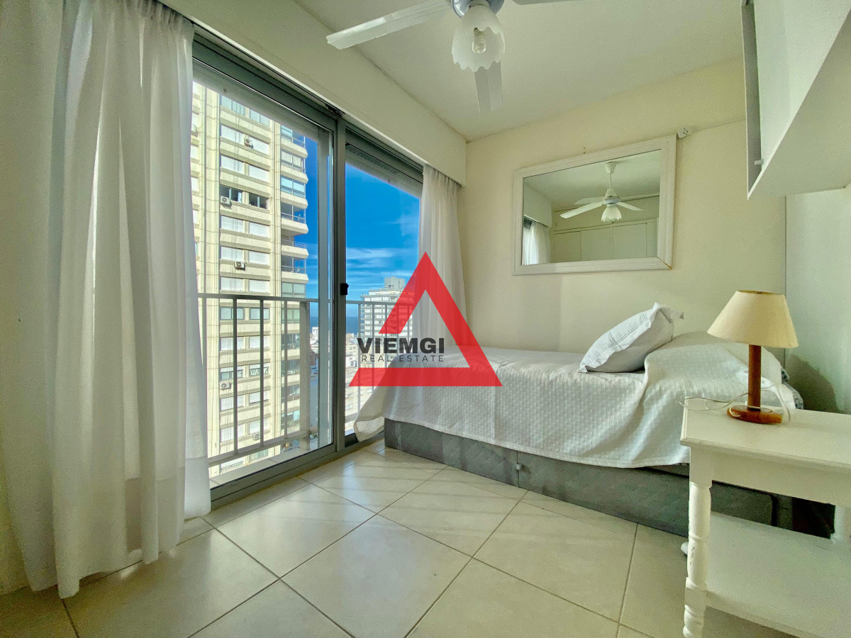 Apartamento ID.35 - Apartamento de 2 Dormitorios en Centro de Punta del Este