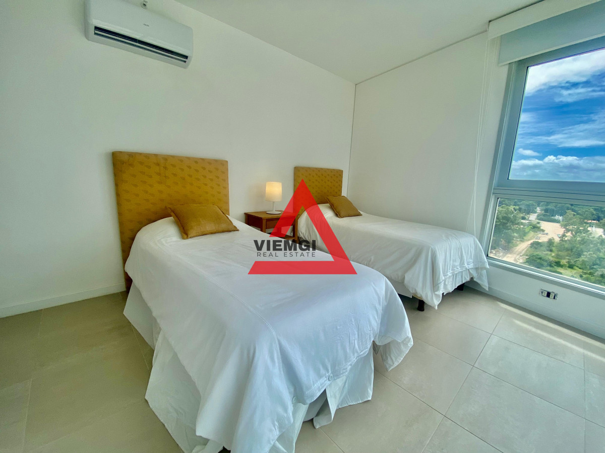 Apartamento ID.36 - APARTAMENTO 3 dormitorios y servicio 