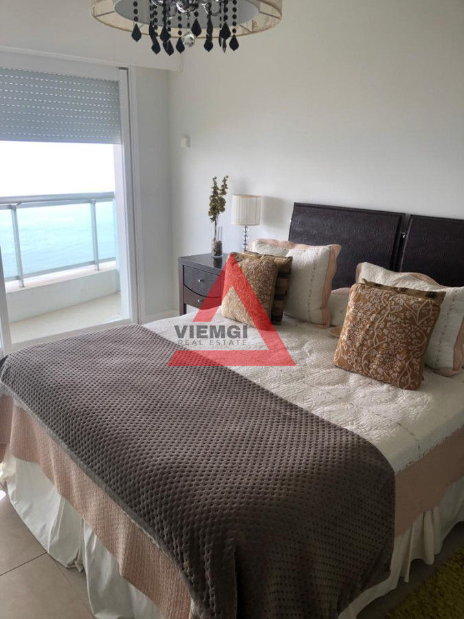 Apartamento ID.98 - Apartamento de 3 Dormitorios en Torre Aquarela con Vista al Mar - Playa Mansa