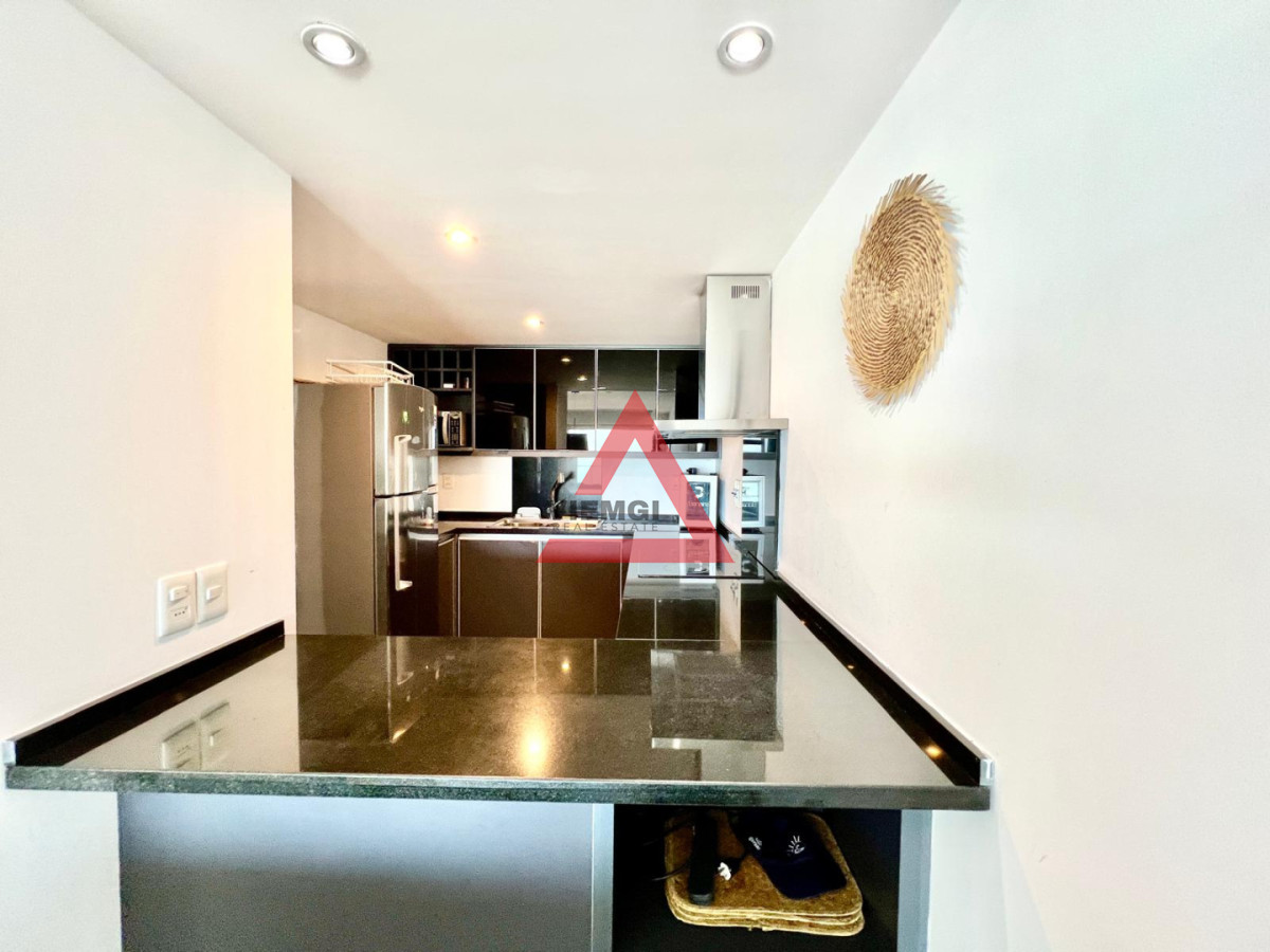 Apartamento ID.252 - Apartamento 3 dormitorios Frente al Mar ,  Península, Punta del Este