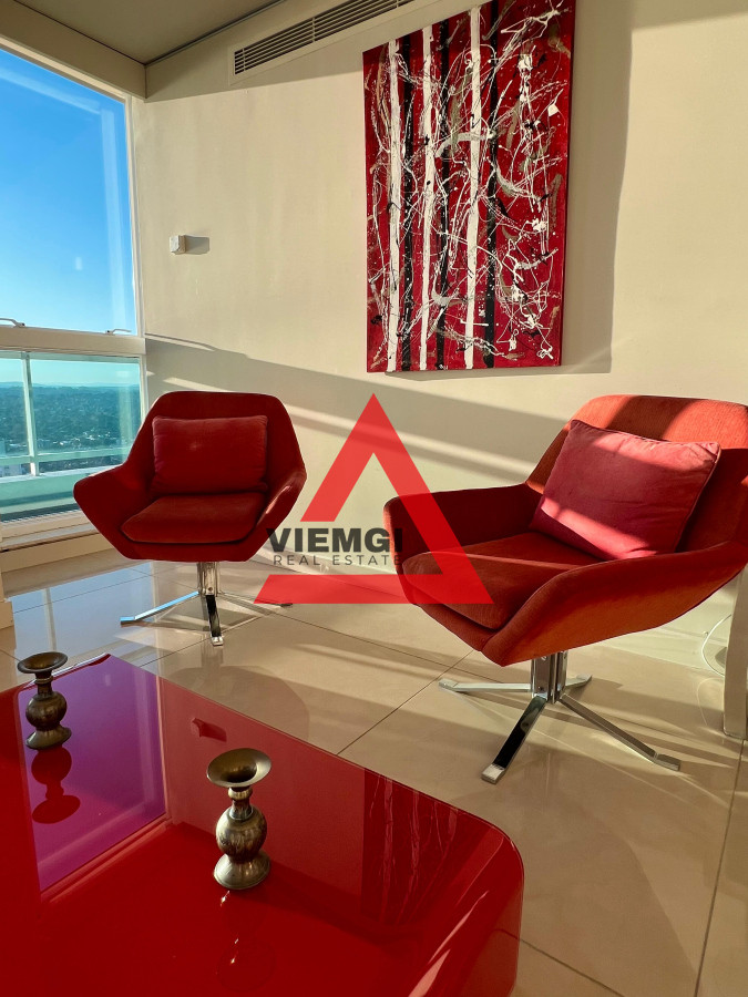 Apartamento ID.52 -   Phenthouse  en venta 4 dormitorios en Torre Aquarela – Playa Mansa, Punta del Este 