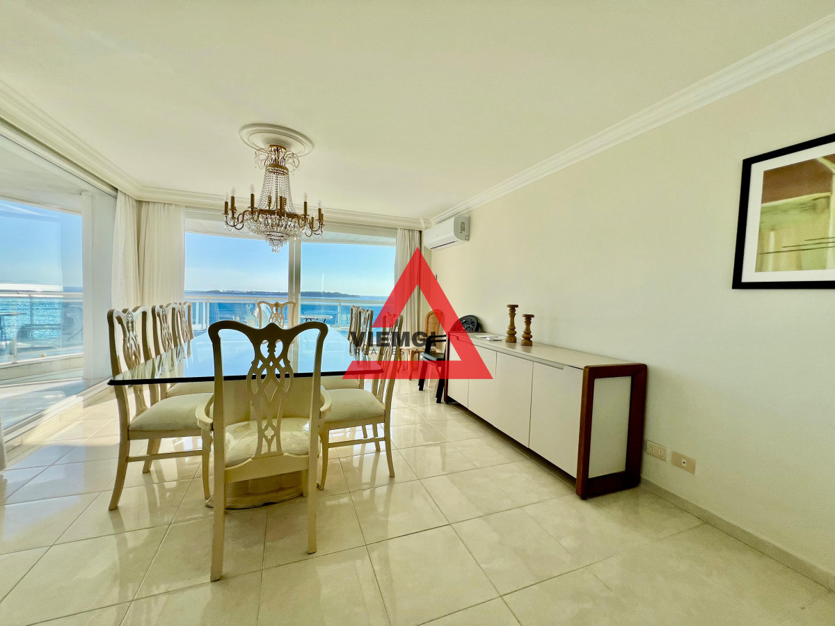 Apartamento ID.31 - Apartamento 3 Dormitorios y Servicio – Millenium Tower, Playa Mansa