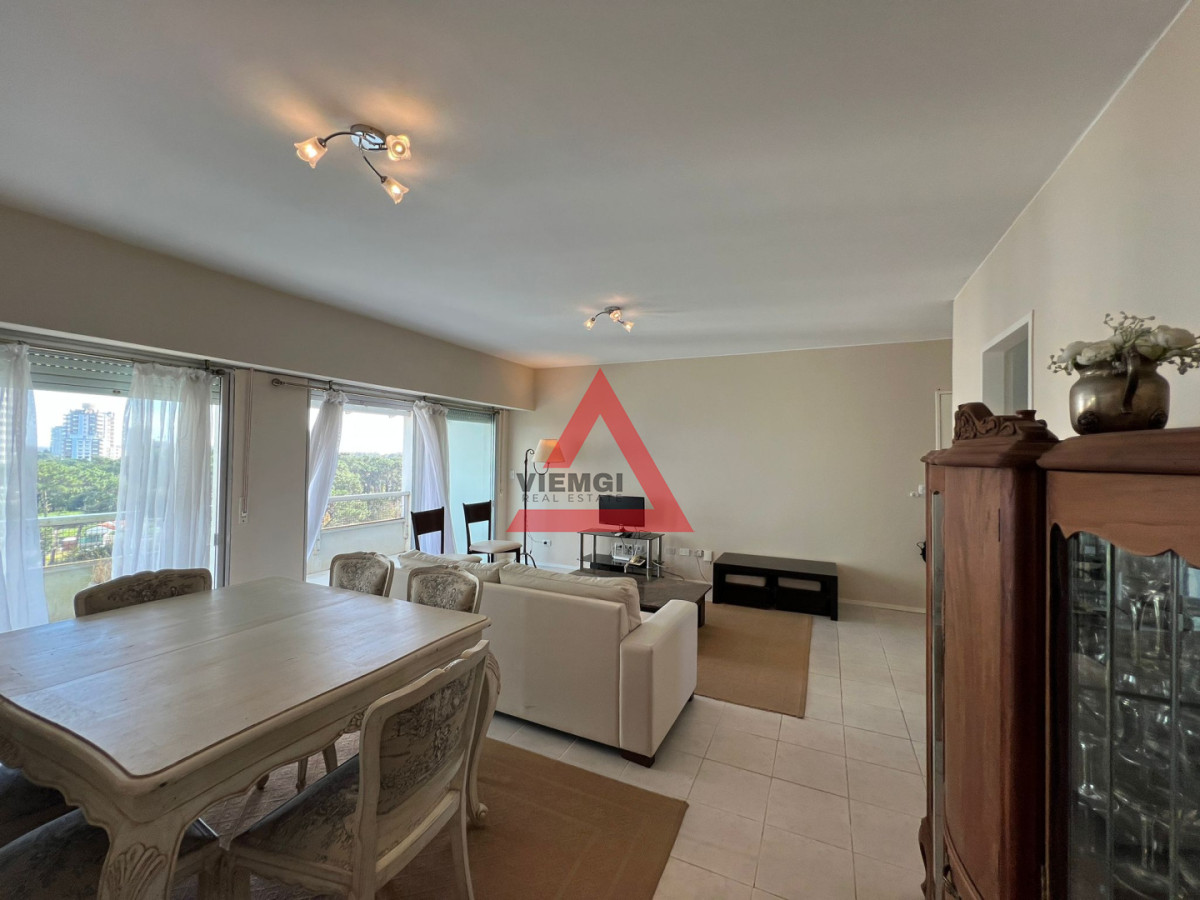 Apartamento ID.267 - Apartamento en Venta Piso Alto de 2 dormitorios en Roosevelt 