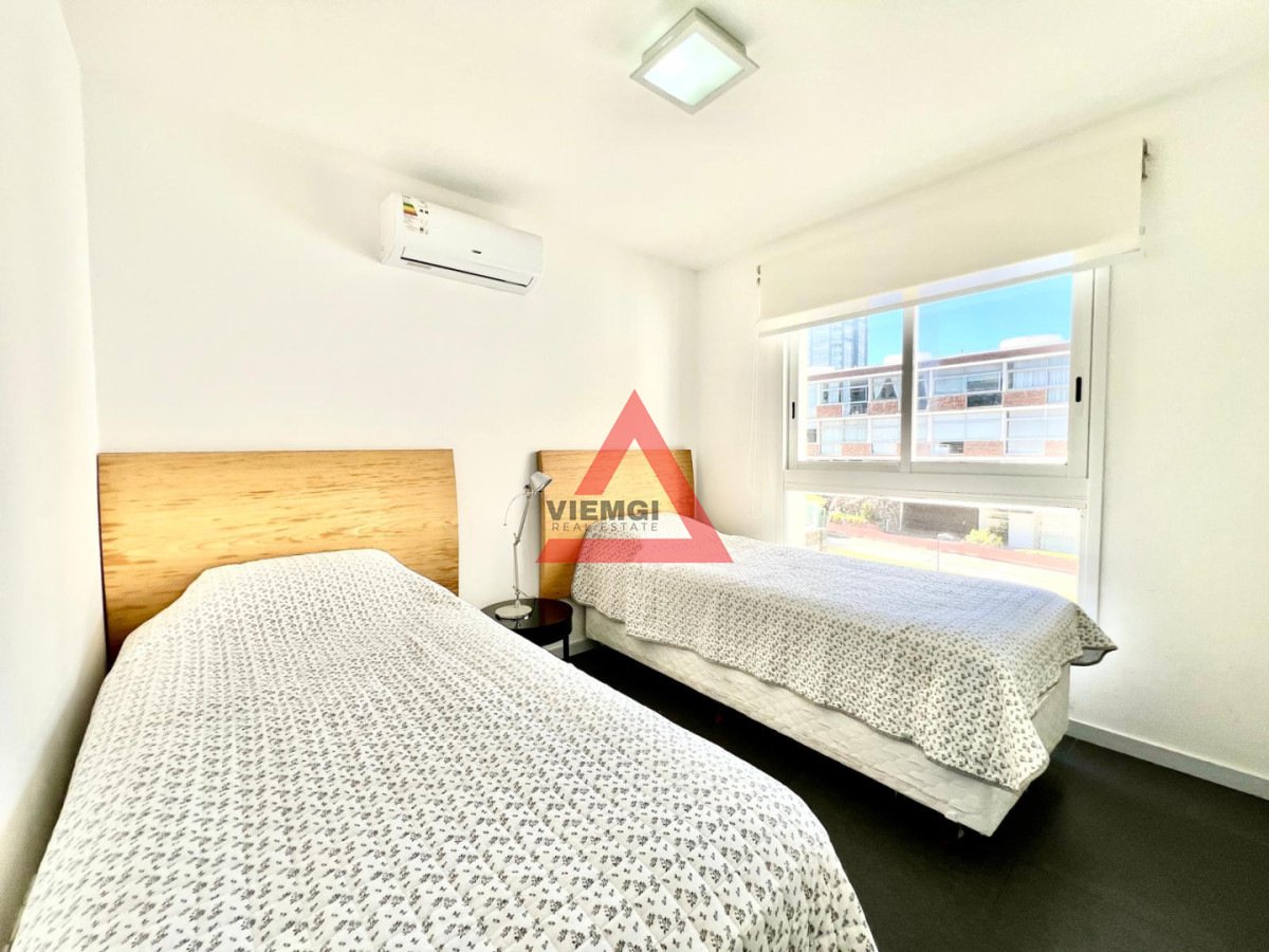 Apartamento ID.252 - Apartamento 3 dormitorios Frente al Mar ,  Península, Punta del Este