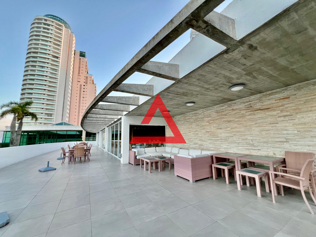 Apartamento ID.52 -   Phenthouse  en venta 4 dormitorios en Torre Aquarela – Playa Mansa, Punta del Este 