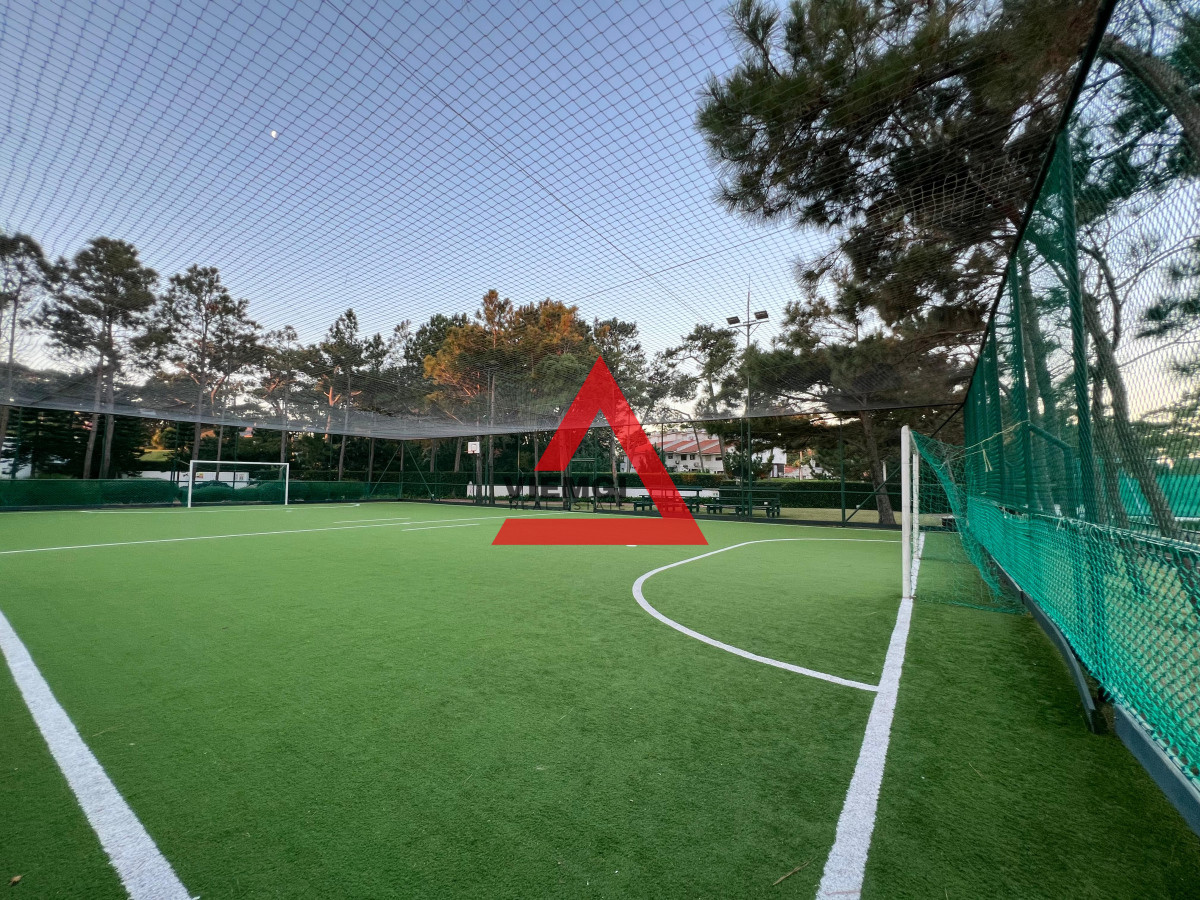 Apartamento ID.52 -   Phenthouse  en venta 4 dormitorios en Torre Aquarela – Playa Mansa, Punta del Este 