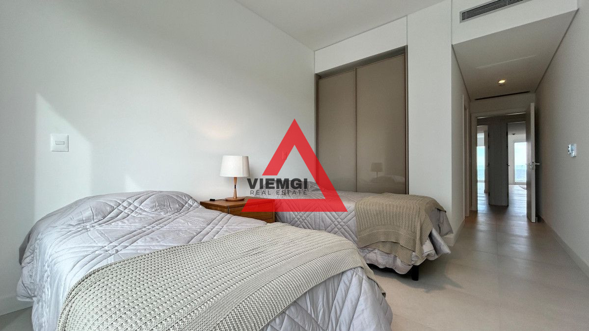Apartamento ID.53 - Departamento en Playa Brava con Vista al Mar – 3 Dormitorios en Le Parc IV