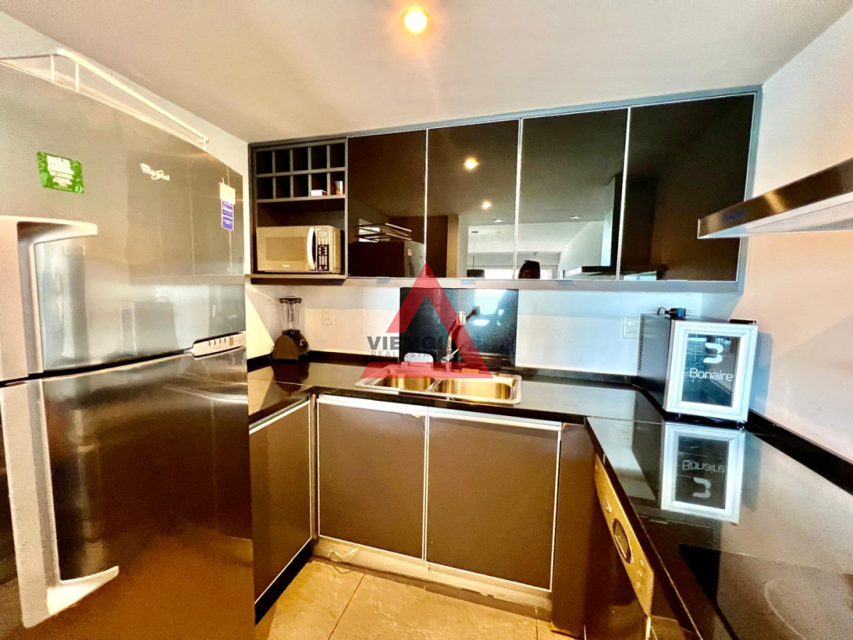 Apartamento ID.252 - Apartamento 3 dormitorios Frente al Mar ,  Península, Punta del Este