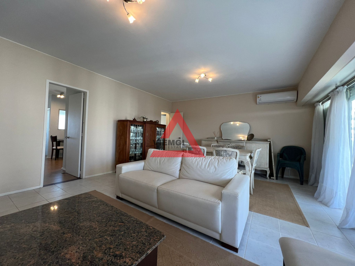 Apartamento ID.267 - Apartamento en Venta Piso Alto de 2 dormitorios en Roosevelt 