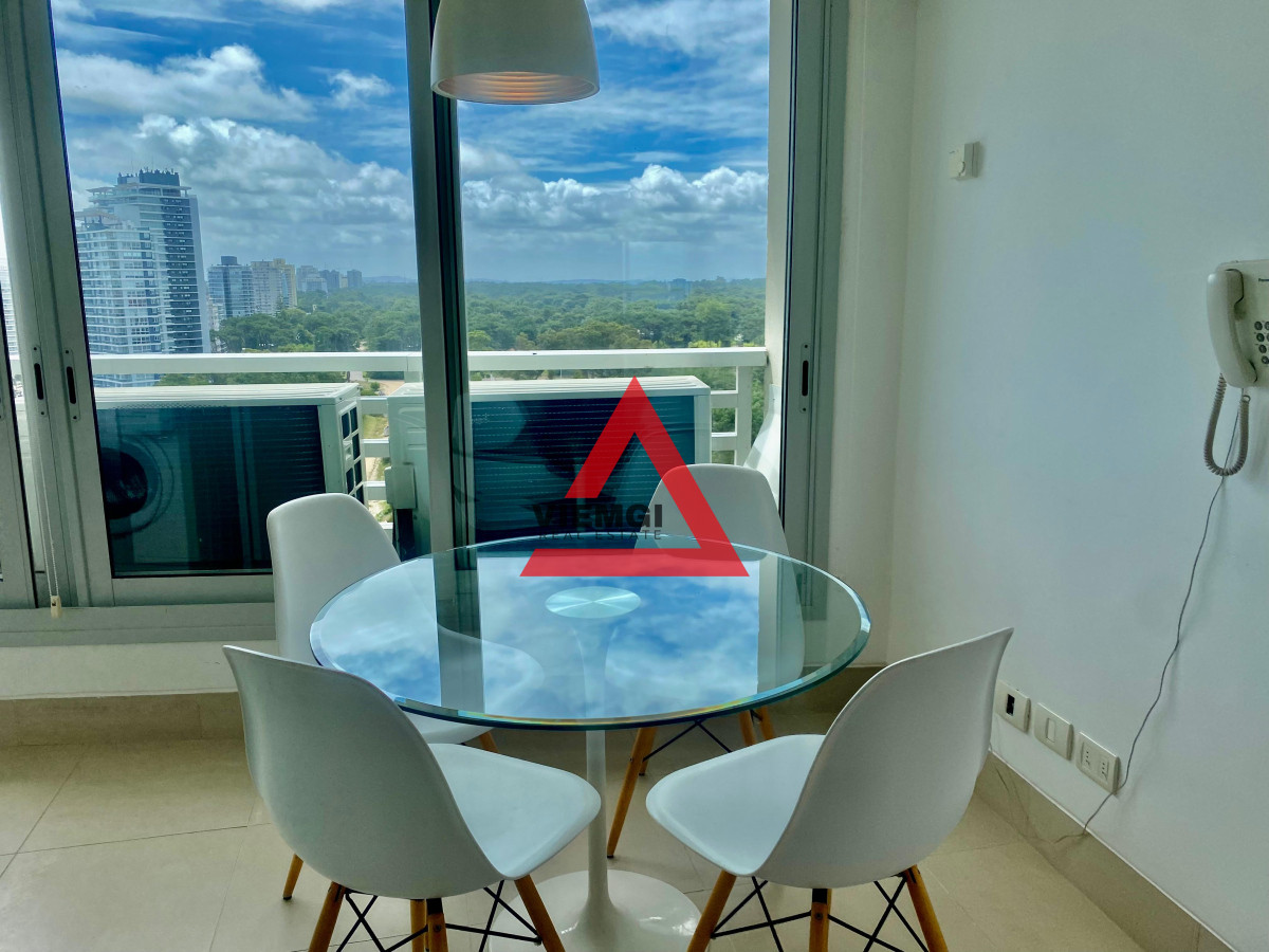 Apartamento ID.36 - APARTAMENTO 3 dormitorios y servicio 