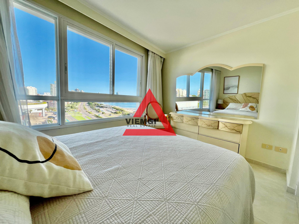 Apartamento ID.31 - Apartamento 3 Dormitorios y Servicio – Millenium Tower, Playa Mansa