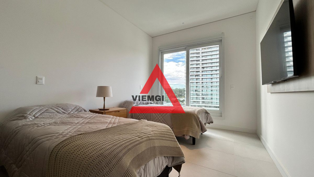 Apartamento ID.53 - Departamento en Playa Brava con Vista al Mar – 3 Dormitorios en Le Parc IV