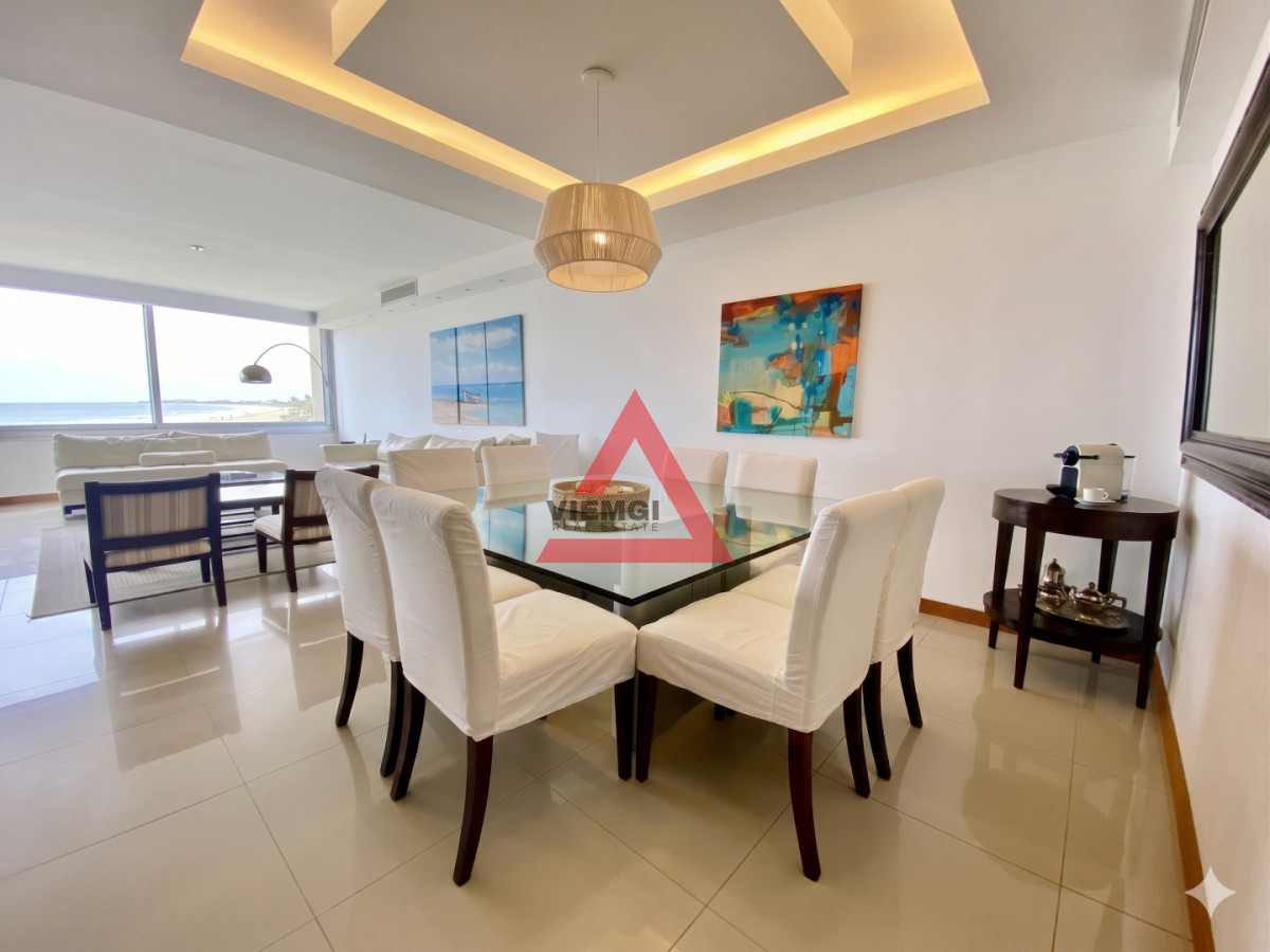 Apartamento ID.46 - Departamento 3 dormitorios frente al mar en Playa Brava, Punta del Este