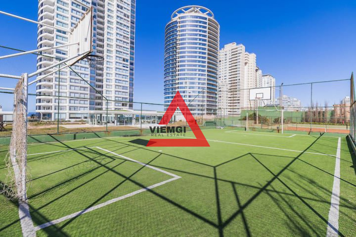 Apartamento ID.46 - Departamento Frente al Mar en Playa Brava – 3 Dormitorios y Servicio en Tiburón III