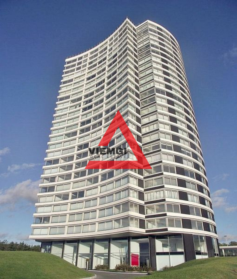 Apartamento ID.46 - Departamento Frente al Mar en Playa Brava – 3 Dormitorios y Servicio en Tiburón III
