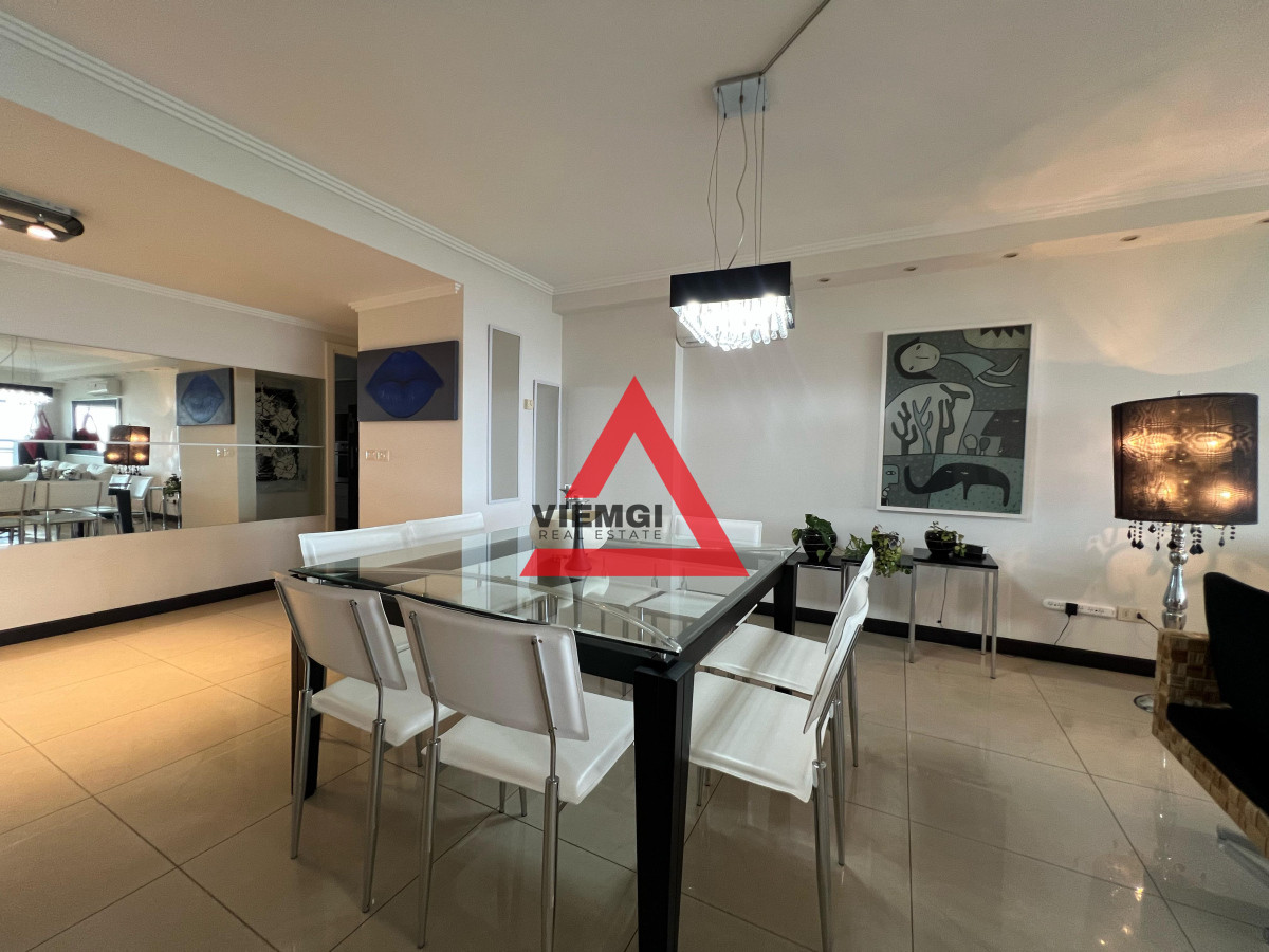Apartamento ID.29 - Apartamento 3 dormitorios y servicio frente al mar – Playa Brava-Torre Lobos, Punta del Este