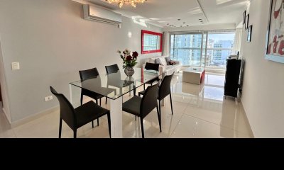 Apartamento de 2 Dormitorios, Playa Mansa - Edificio Miami Boulevard I