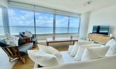 Departamento de 3 Suites Frente al Mar en Le Parc II, Playa Brava - Punta del Este