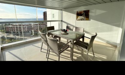 Apartamento de 3 Dormitorios, Playa Mansa - Edificio Miami Boulevard I